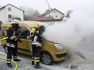 Feuerlöscher im Auto - der richtige Autofeuerlöscher hier finden